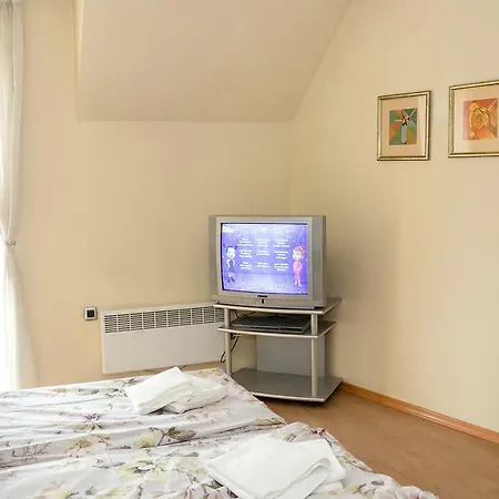 Апартамент Spacious 2-bd Amazing Beachfront View - Port *