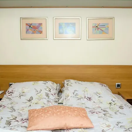 Spacious 2-bd Amazing Beachfront View - Port * Варна