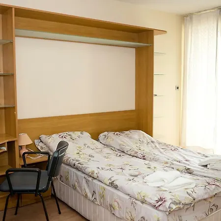 Spacious 2-bd Amazing Beachfront View - Port Апартамент