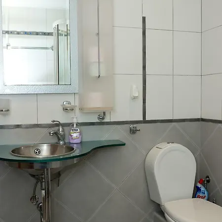 Апартамент Spacious 2-bd Amazing Beachfront View - Port *