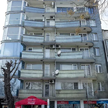 Spacious 2-bd Amazing Beachfront View - Port Апартамент