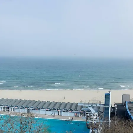 Spacious 2-bd Amazing Beachfront View - Port Апартамент